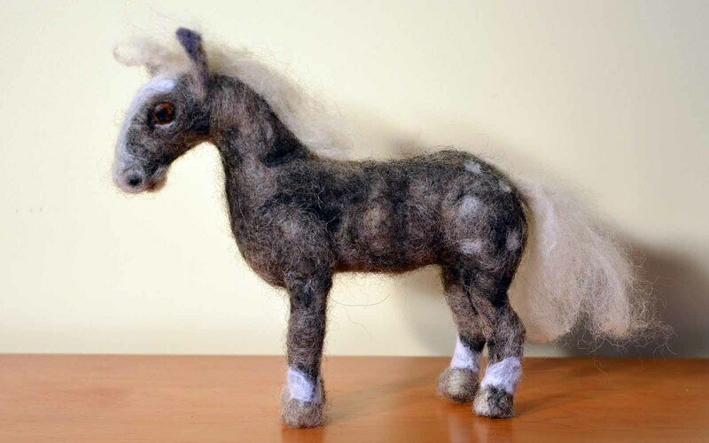 Arabian by Rebecca Dufton, 7 inches tall, wool roving on wire armature